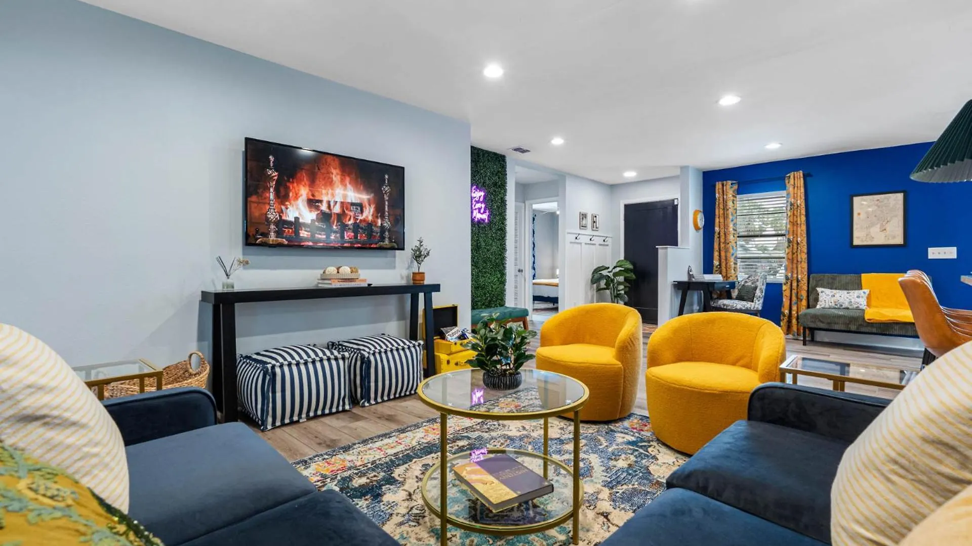 Outdoor Games, Firepit, King Bed, Bbq Grill, Close To Downtown And Attractions Τάμπα