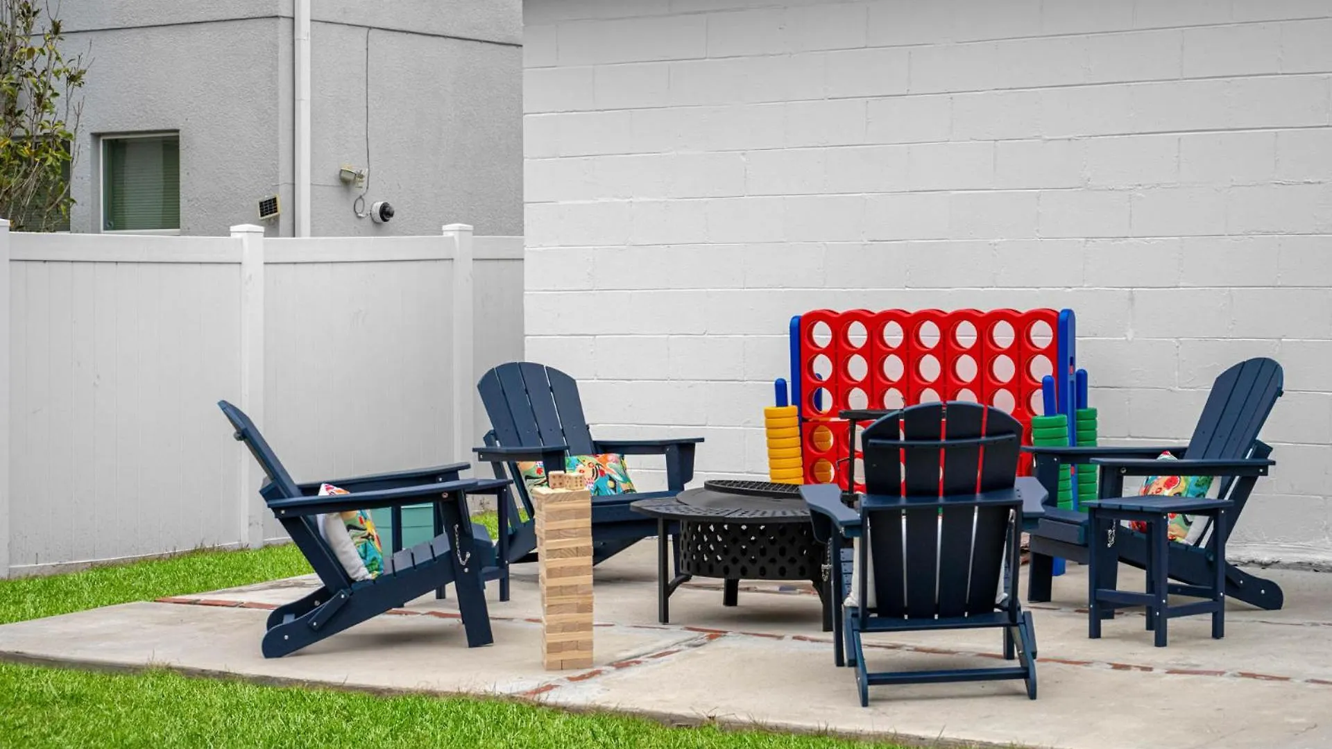 Outdoor Games, Firepit, King Bed, Bbq Grill, Close To Downtown And Attractions Τάμπα